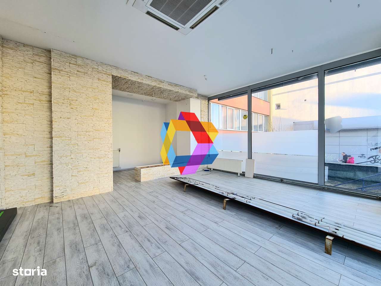 Spatiu comercial de închiriat Brasov - 100 mp # spatii-comerciale-bras - Imagine principală: 1/10