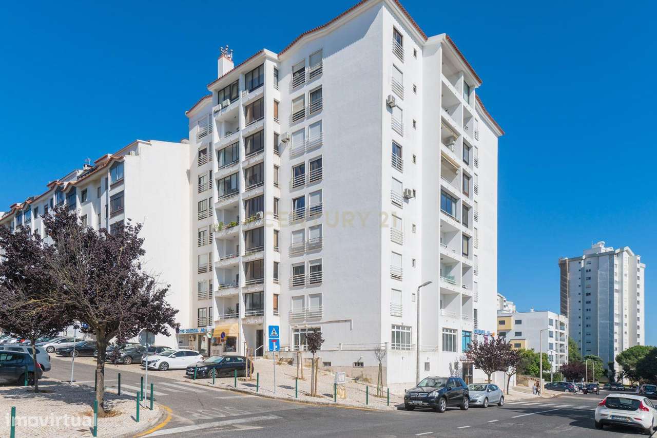 Excelente T4 c/Box | São Domingos de Rana-49