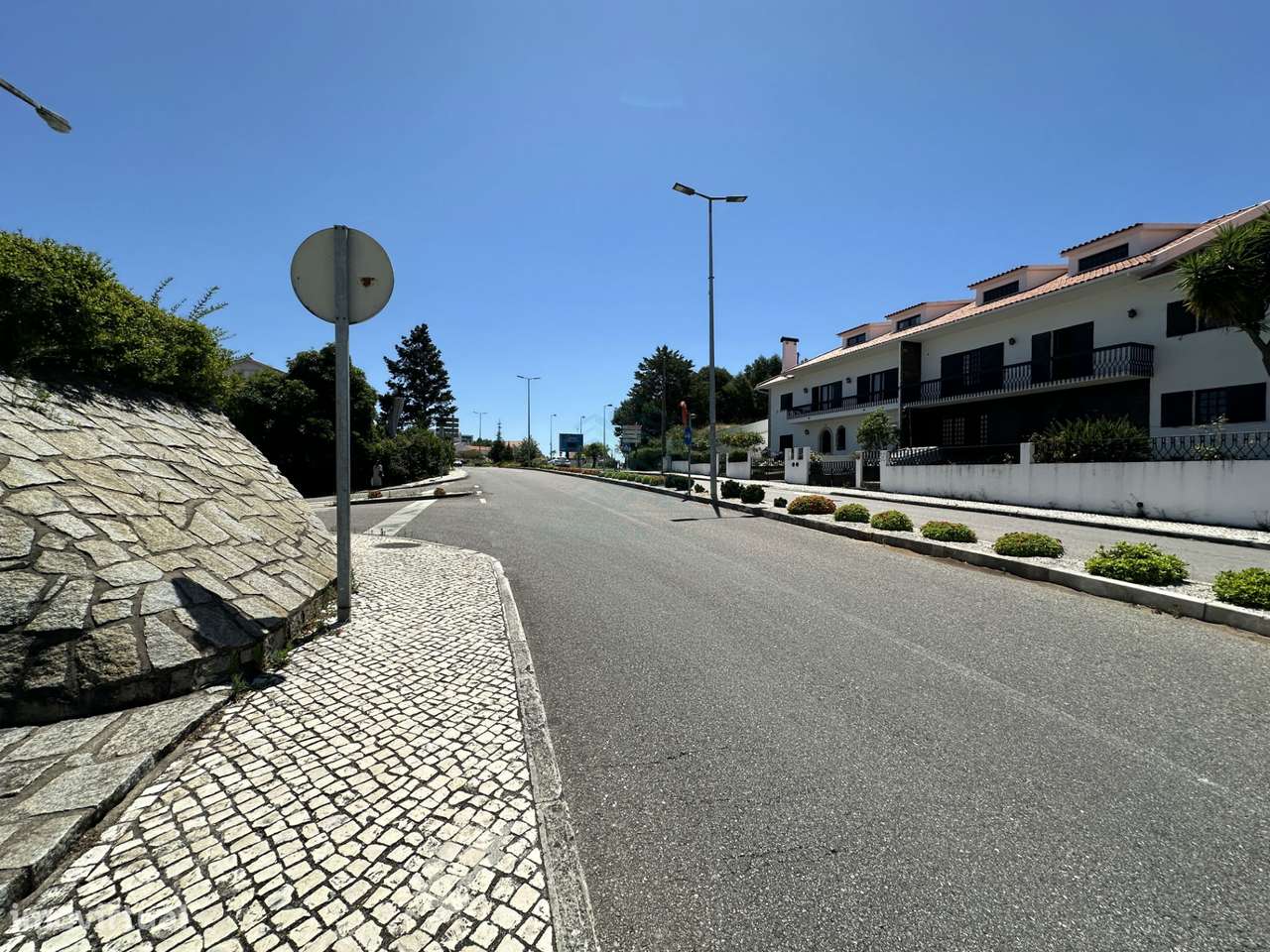 Loja em Abrantes destinada a comércio e serviços - Grande imagem: 5/5