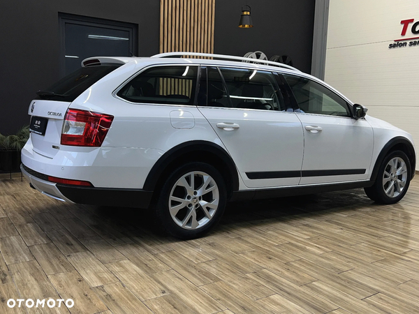 Skoda Octavia Scout 2.0 TDI 4x4 DSG - 7