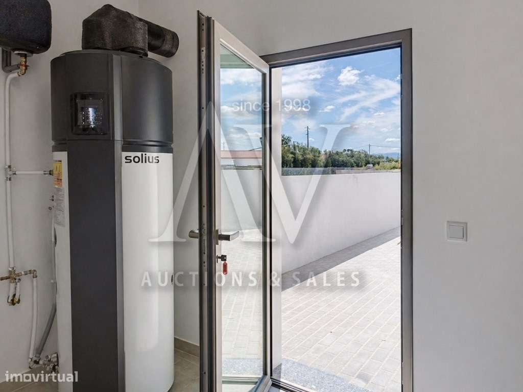 MORADIA V3+1 || Batalha || 294,50 m2 de construção-53