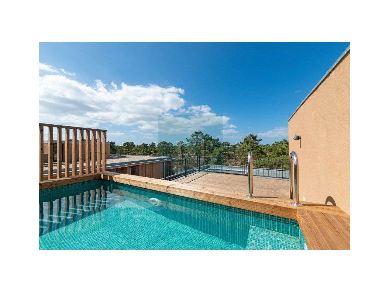 APARTAMENTO T3 COM PISCINA PRIVATIVA NO ROOFTOP, EM TROIA