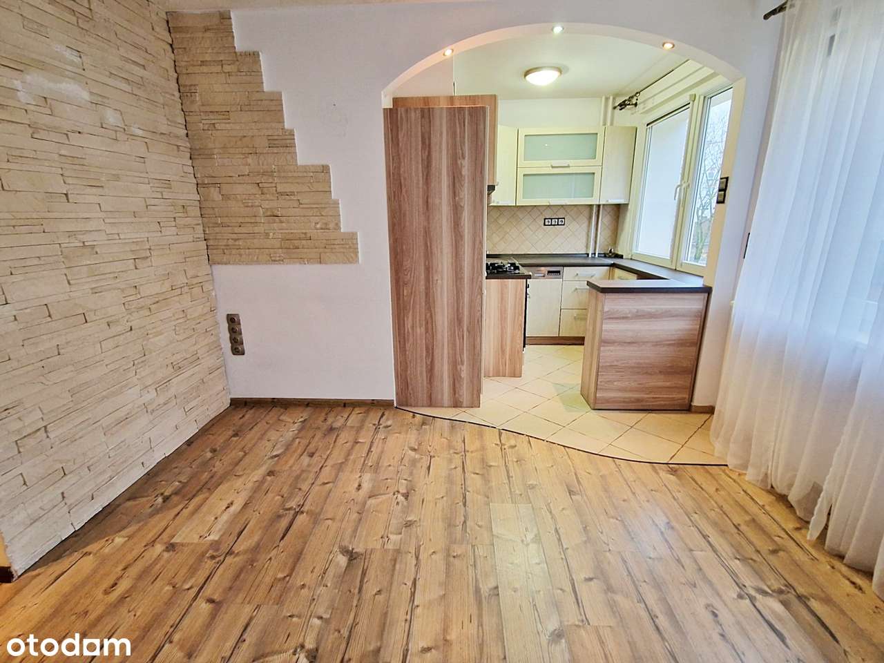 Ładne 2 pokojowe, I piętro, wyposażona kuchnia ze sprzętem. - Pełny obrazek: 5/14