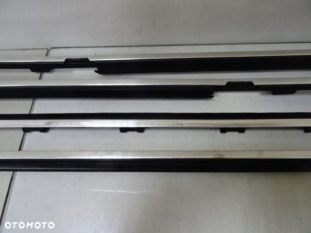 LISTWA ZGARNIAJĄCA BMW E39 95-00 2.0 KOMBI - 4