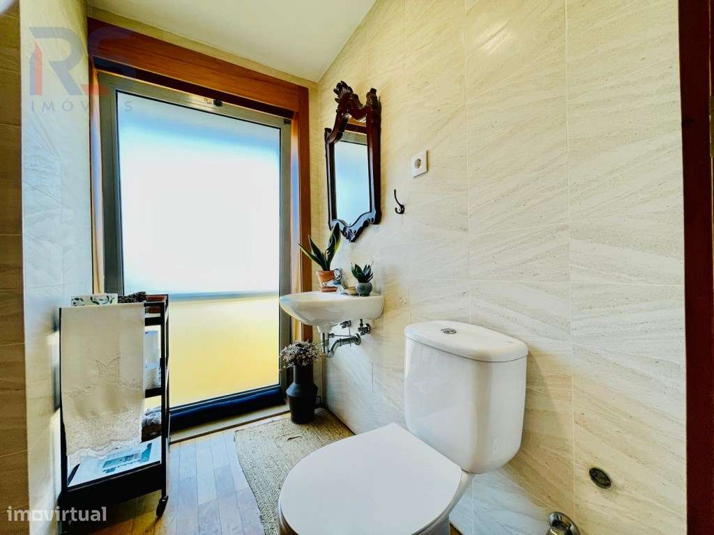 Moradia condomínio fechado T5-7