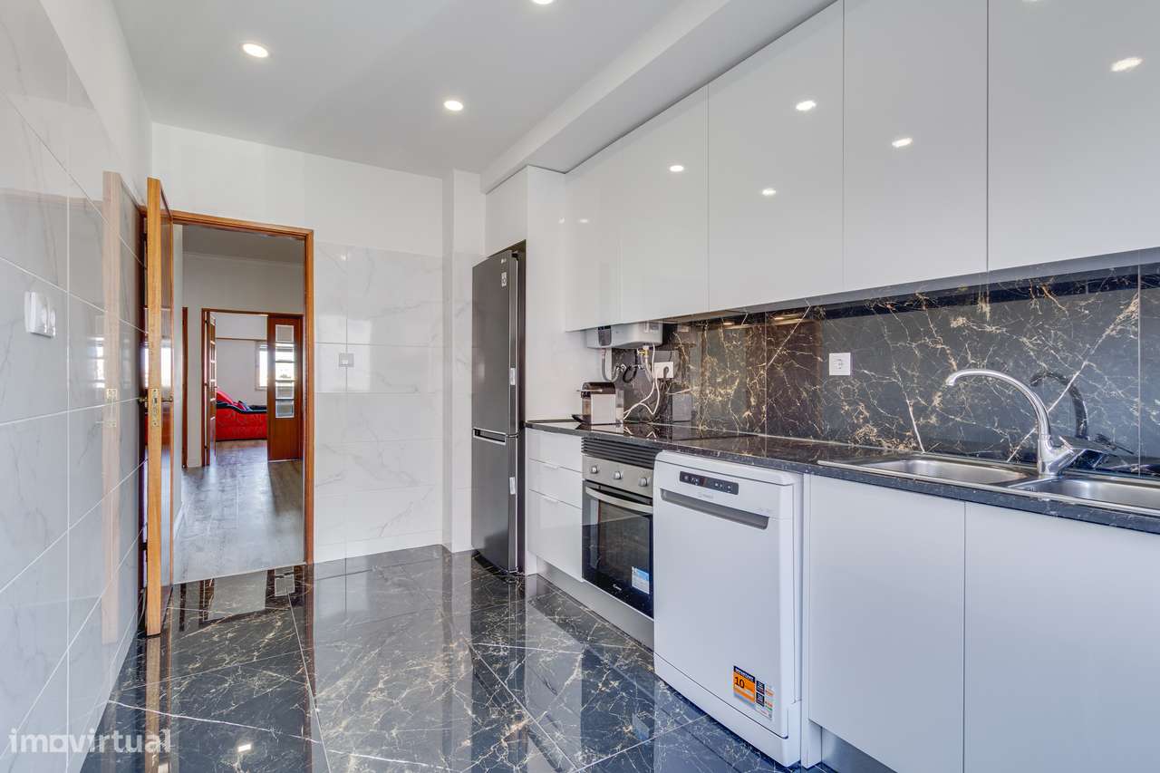 Apartamento T3 com 2 casas de banho em Agualva-20