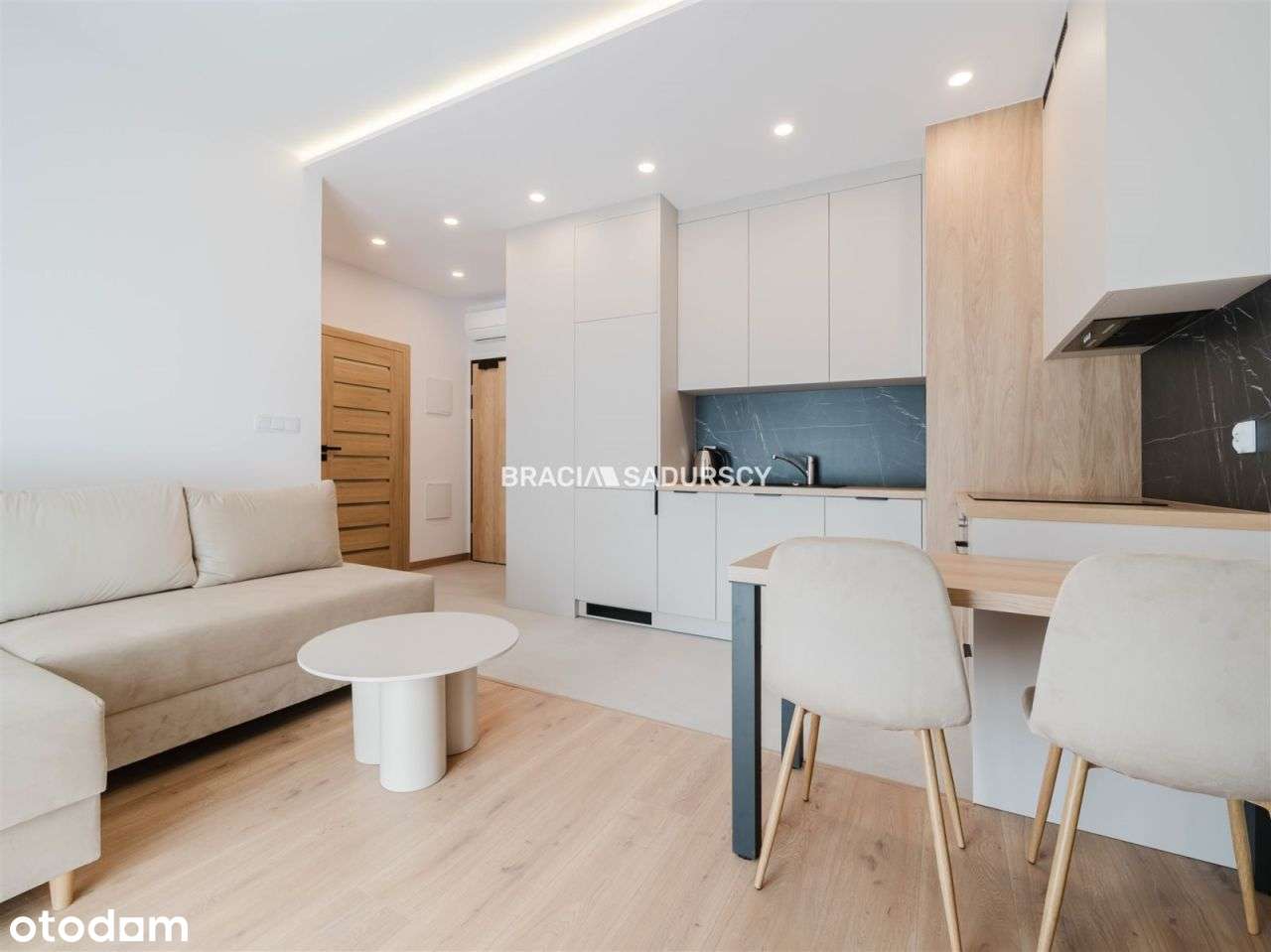 2 Pok Ok 35,4 M2 Blisko Centrum Z Dużym Balkonem-14