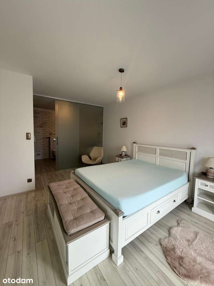 Stylowe mieszkanie z tarasem w centrum miasta-10