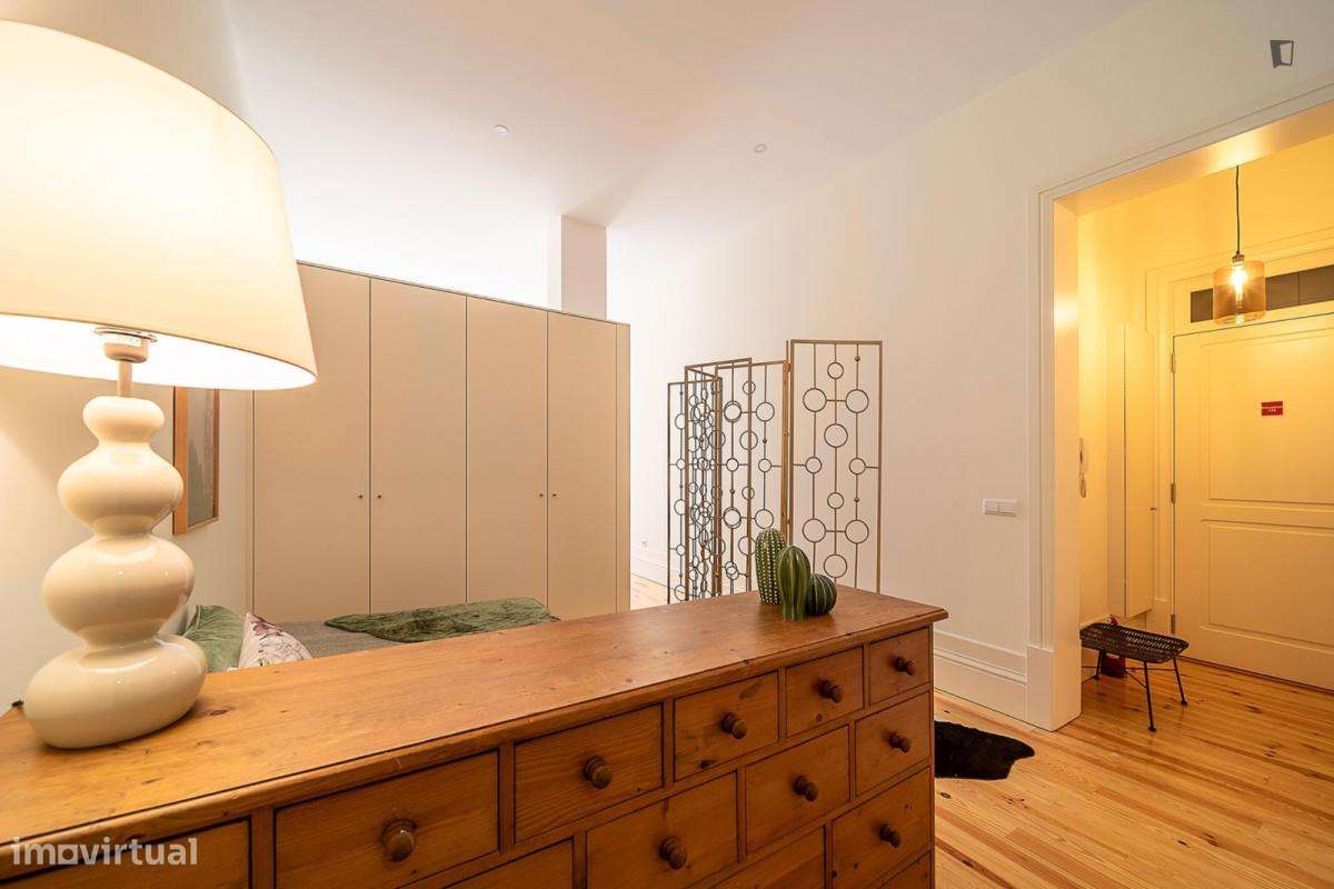 Estúdio - localizado em Santo Ildefonso Porto - Grande imagem: 3/10