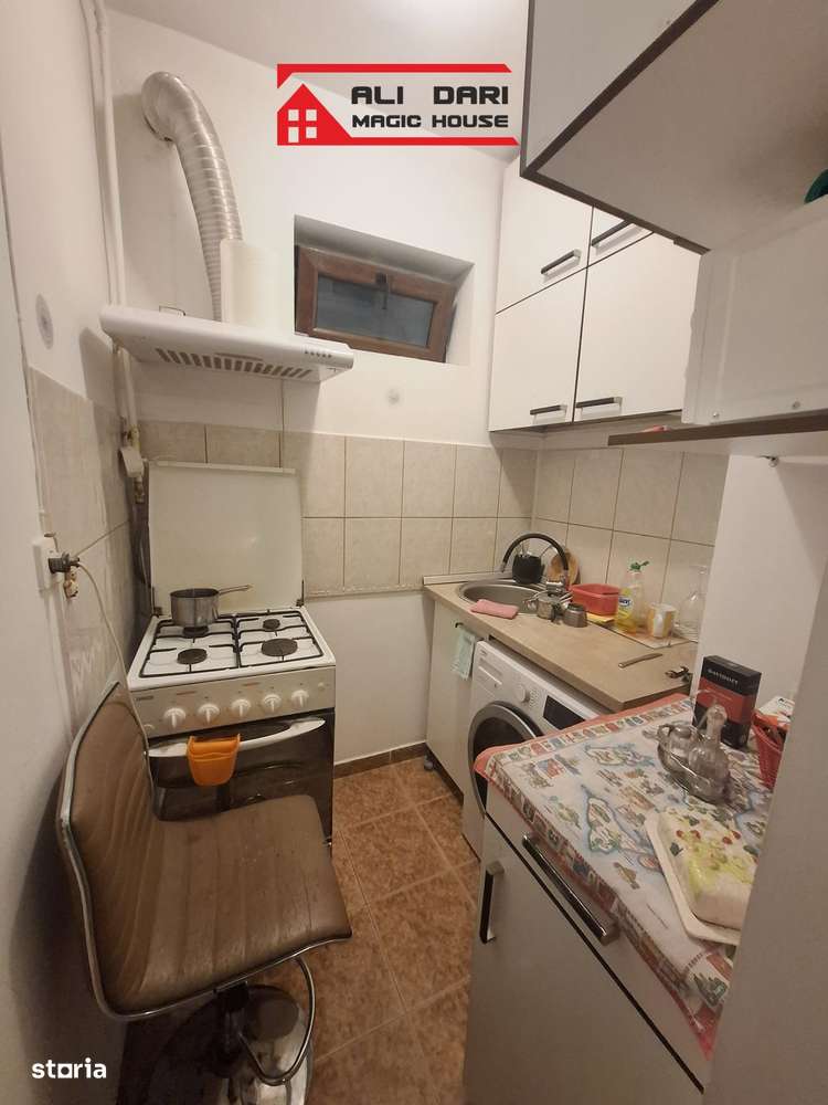 De vânzare apartament de 2 camere + bucătărie Strada Lombului-8