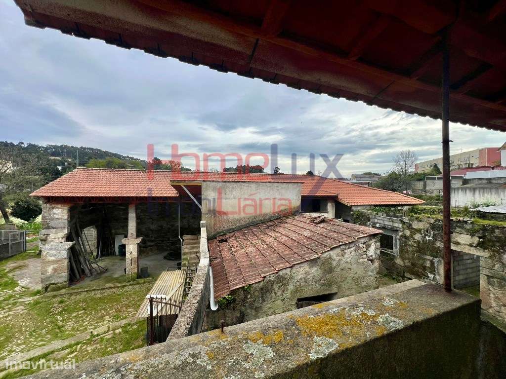 Terreno com Ruinas em Águas Santas-11