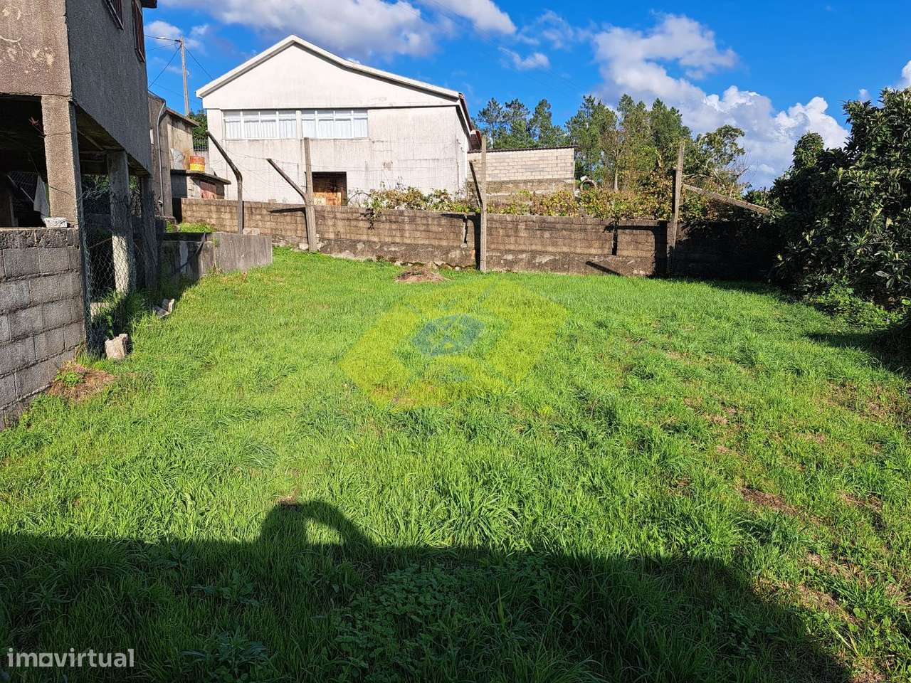 Moradia T3 em Agilde (Celorico de Basto)-14