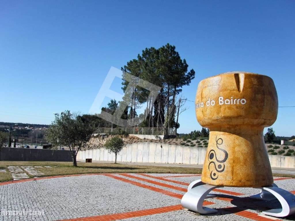 Apartamento T0 c/ Terraço Oiã-19