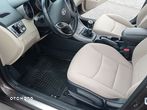 Hyundai Elantra 1.6 Comfort - 16