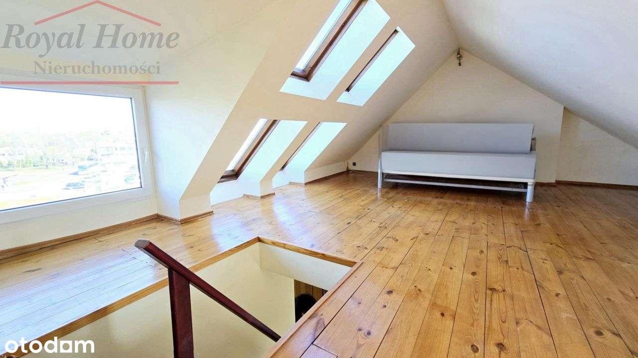 Przestronny, zadbany dom w zabudowie szeregowej.-9