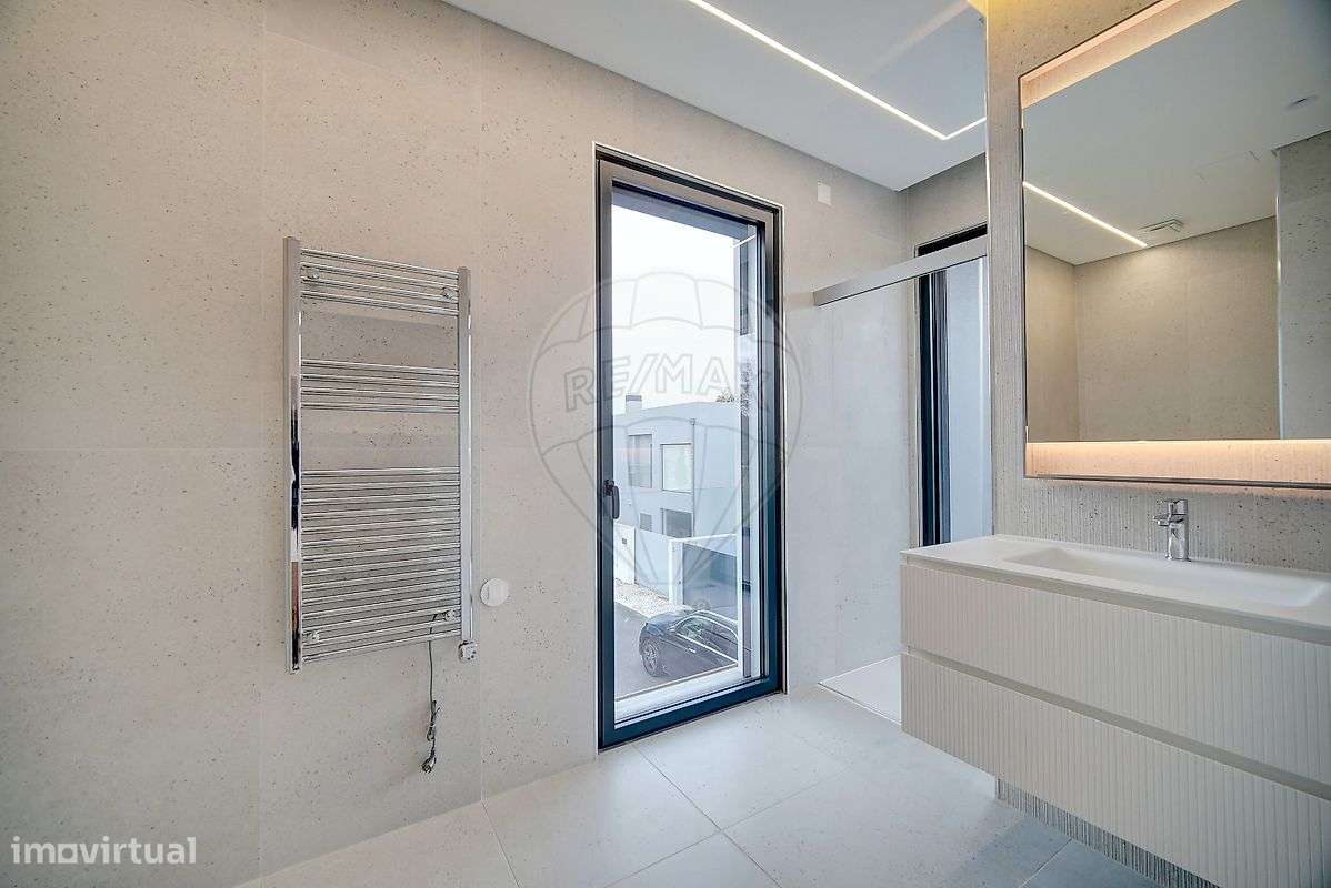 Moradia T4 para venda-25