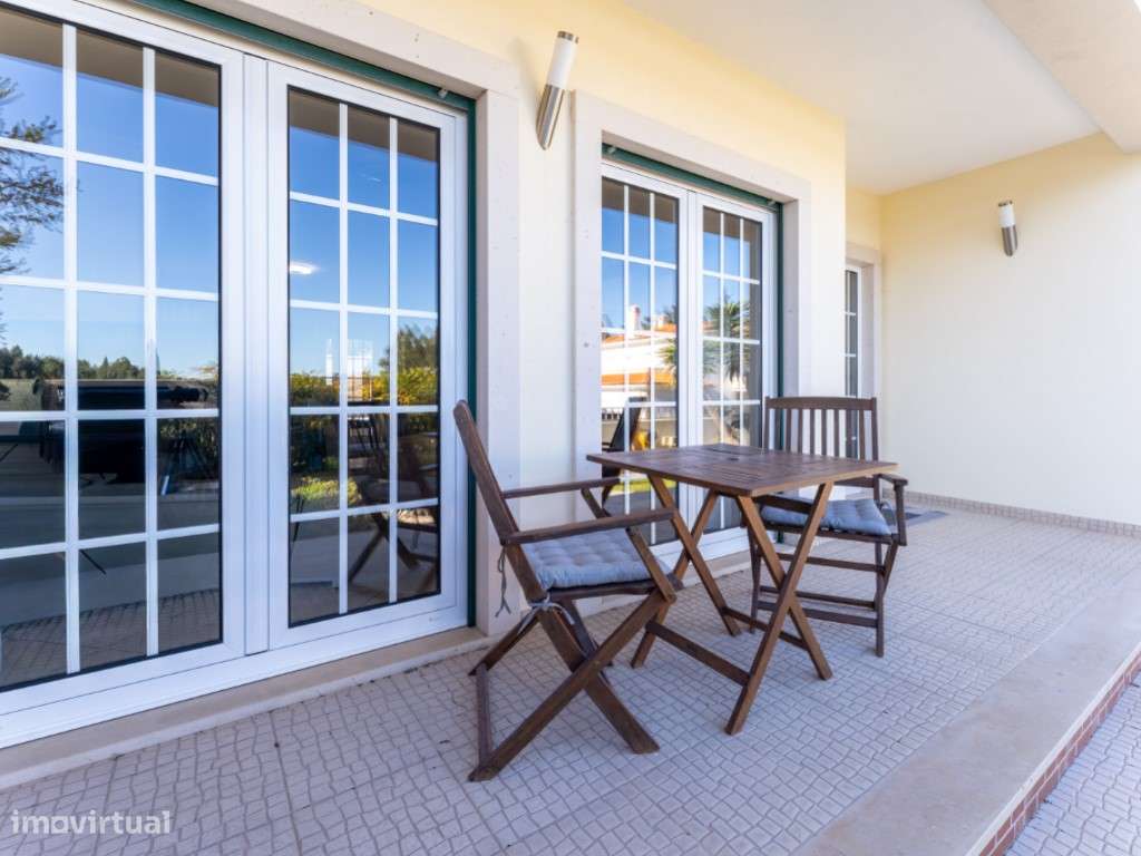 Moradia com Piscina, Jardim e Garagem no Nadadouro, Caldas da Rainha-46