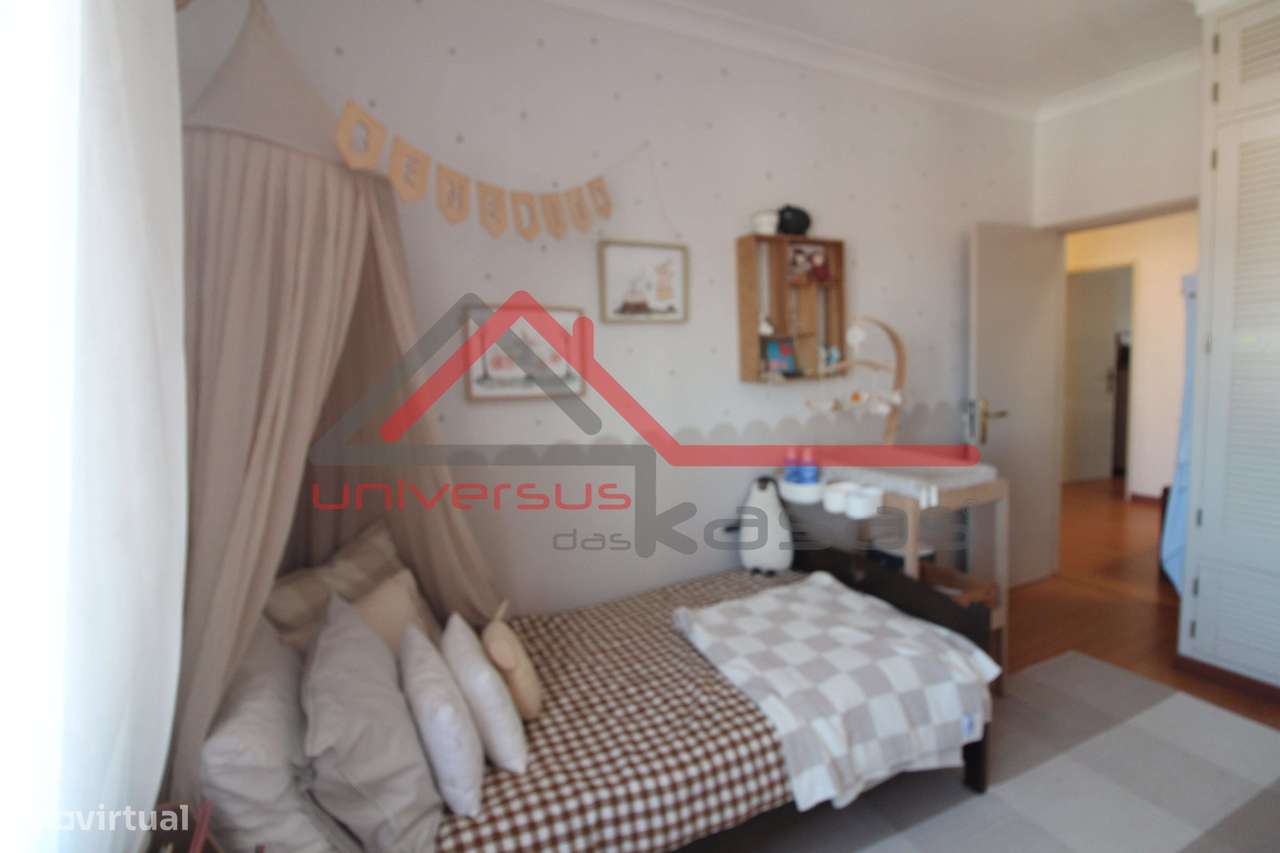 Moradia em Banda V4 com Jardim e Estacionamento na Quinta do Anjo-22