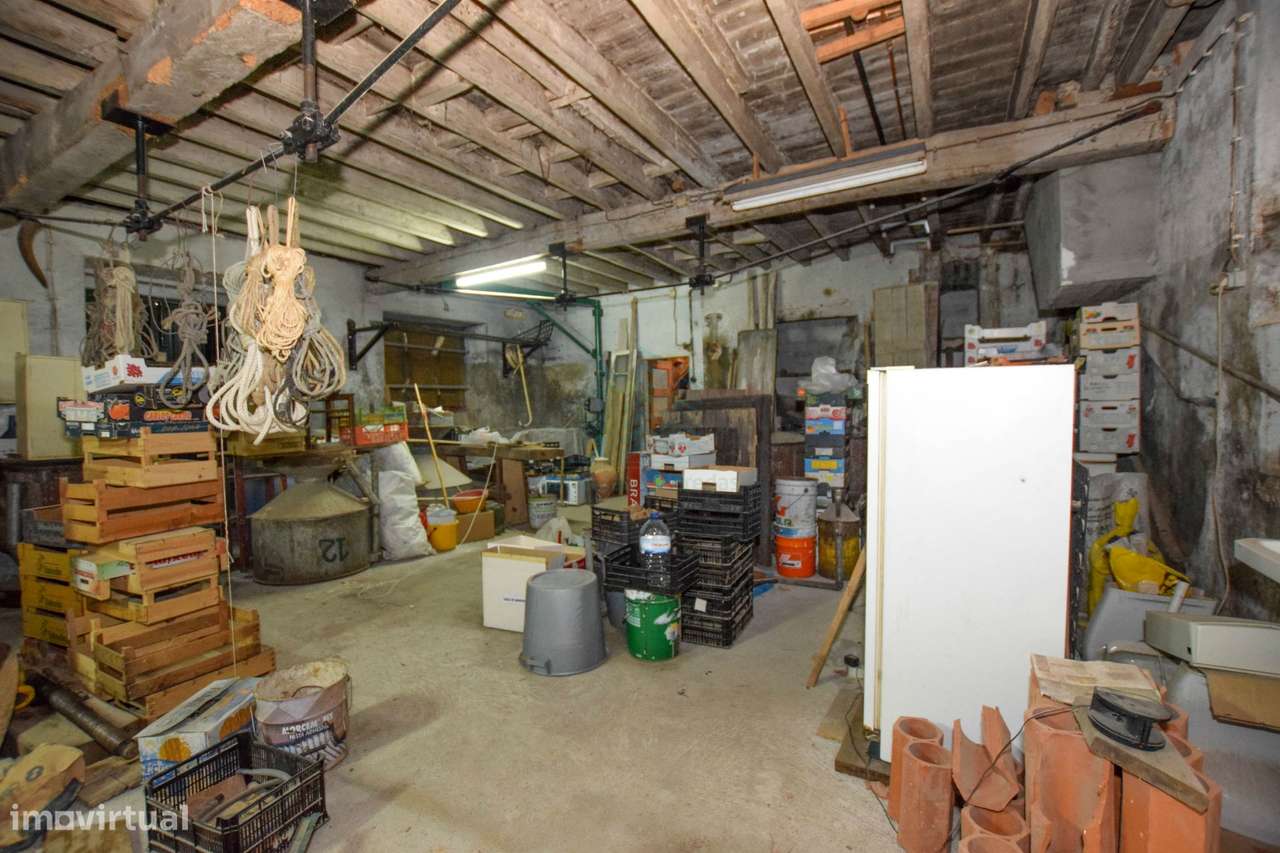 Moradia T7 com Garagem e Armazém - Alcorochel - Torres Novas-46