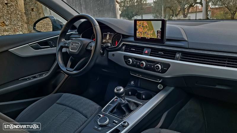 Audi A4 Avant 2.0 TDI Business Line - 35
