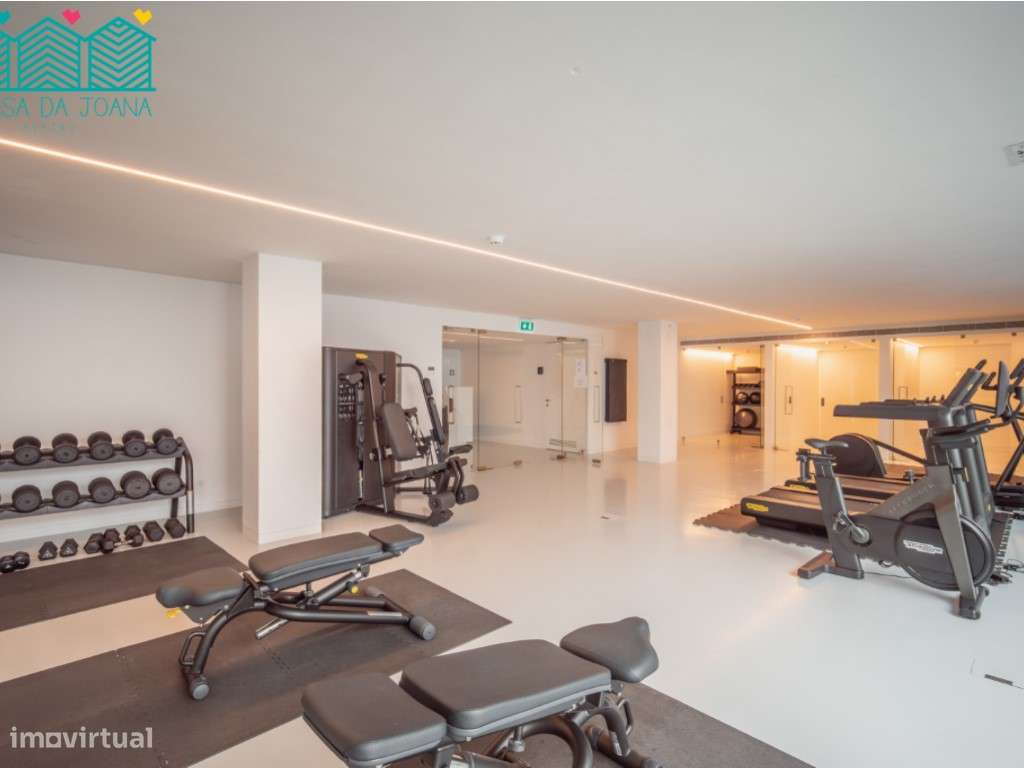 Apartamento T4 com Lugares de Garagem no Centro de Lisboa-59