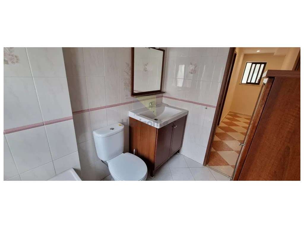 Apartamento T2 Remodelado em Monte Belo - Setúbal-5