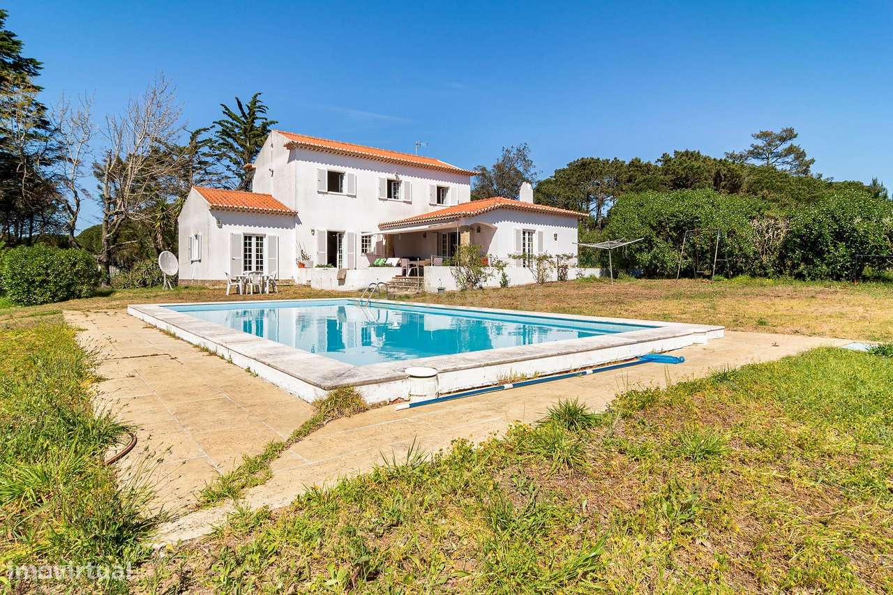 Quinta de 14000m2 com moradia T4 e piscina | Sintra-0
