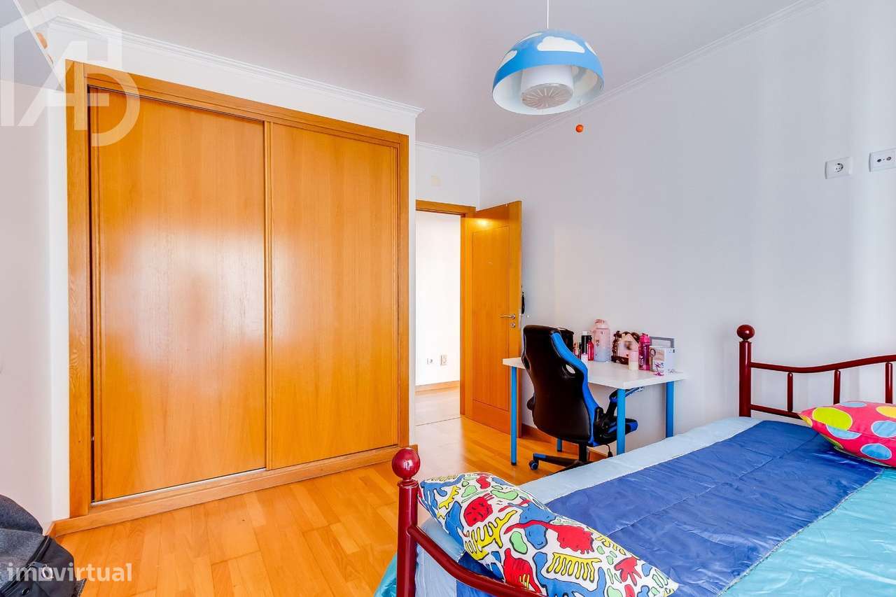 Apartamento T3 com garagem  – Vale da Cabrita, Leiria-12