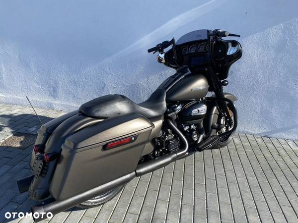 Harley-Davidson Touring Street Glide - 8