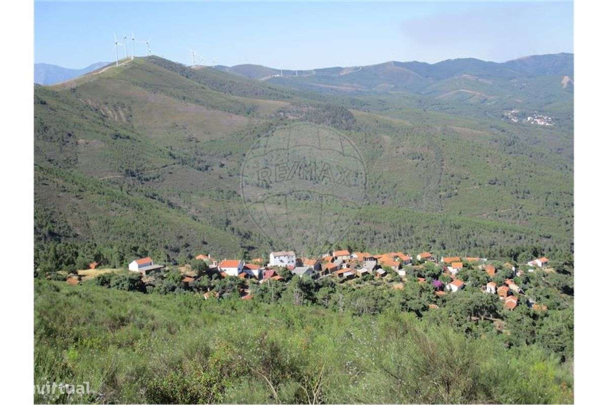 MORADIA COM QUINTAL!!! - Grande imagem: 4/50