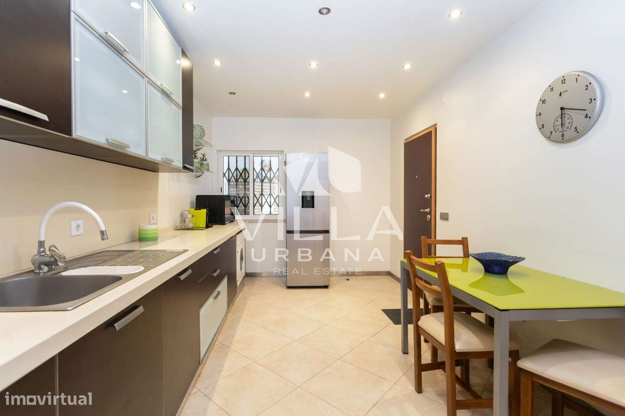 Moradia T3 +1 com Garagem localizada numa zona tranquila em Belverde-43