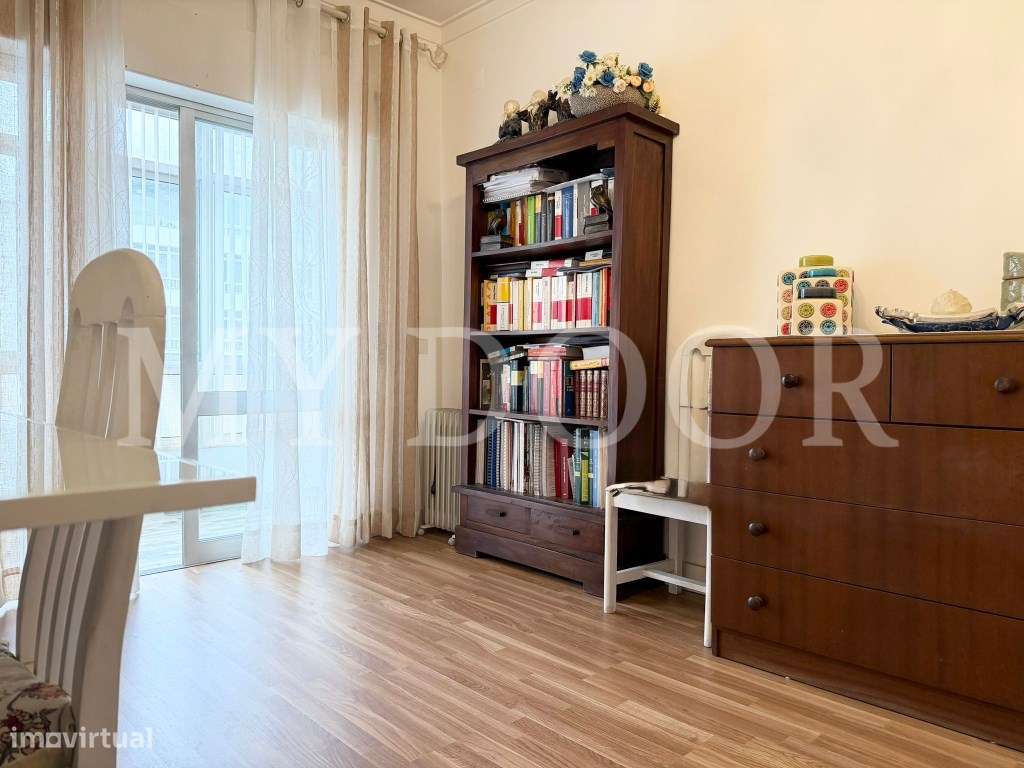 Apartamento T2 - Bobadela - c/ Parqueamento - Arrecadação-30