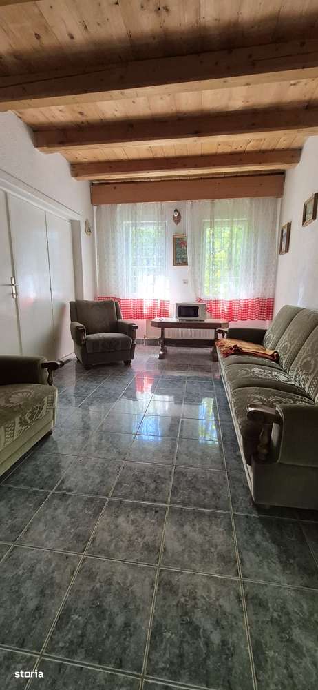 Casă de vânzare deosebită cu teren 74 ari, livadă și panoramă superbă-7