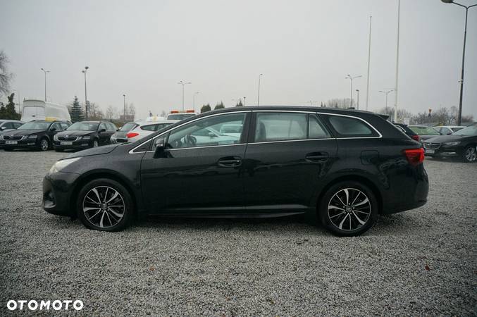 Toyota Avensis 2.0 D-4D Premium - 9