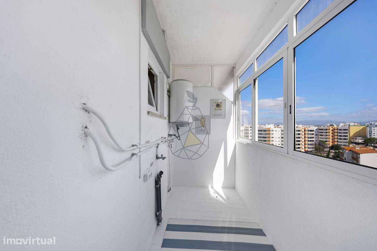 Apartamento Renovado T1 no Centro de Portimão-8
