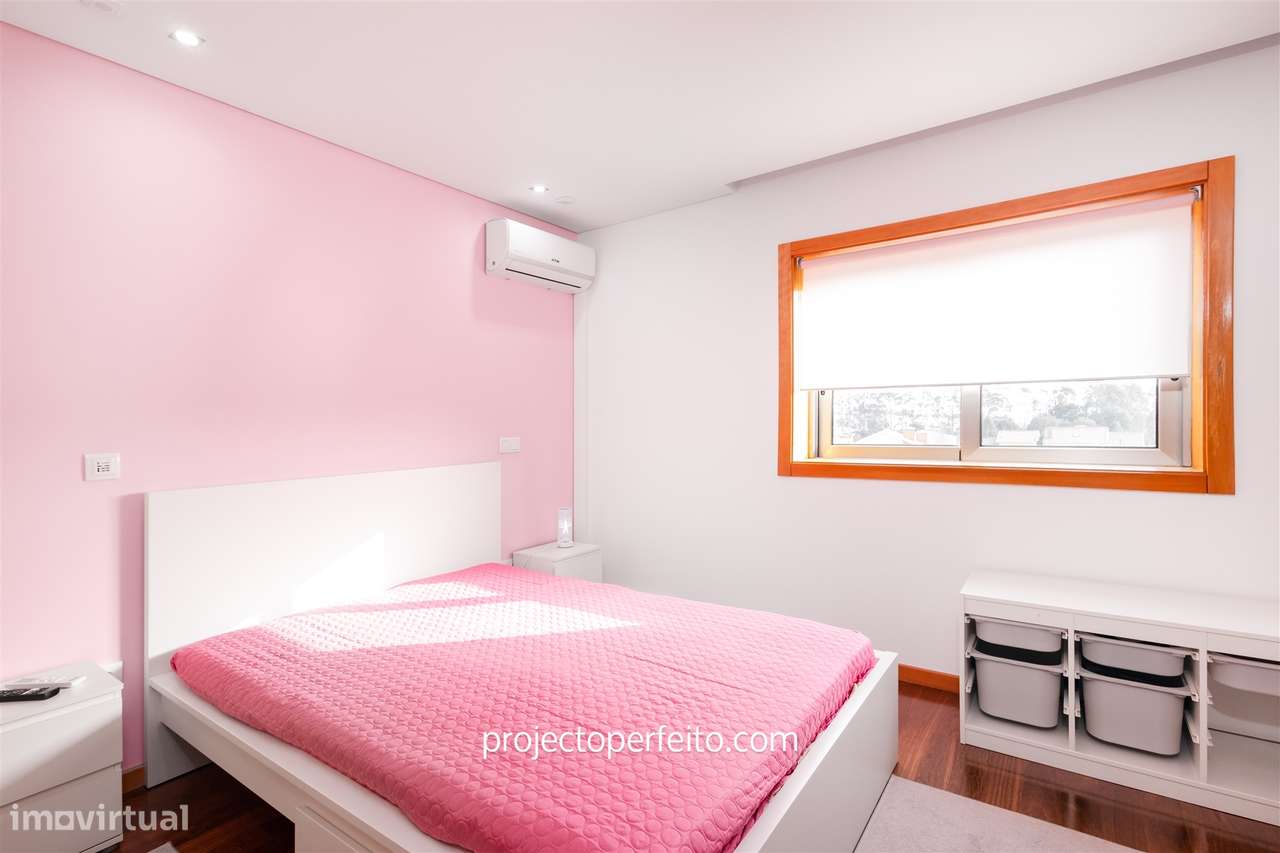 Moradia de tipologia T4+1 para venda em Perosinho, Vila Nova de Gaia-19