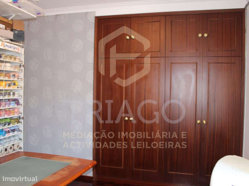 Fantástica Moradia T4 mais Escritório com Garagem-30