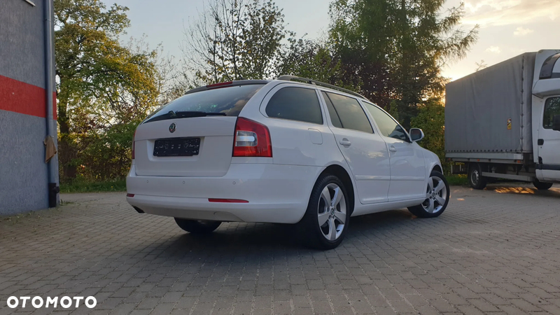 Skoda Octavia Combi 2.0 TDI DPF Ambition - 34