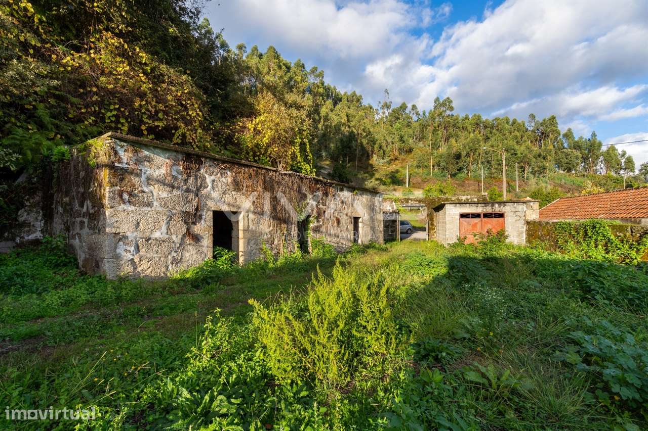 Moradia para Restaurar T3 Venda em Dossãos,Vila Verde - Grande imagem: 4/18