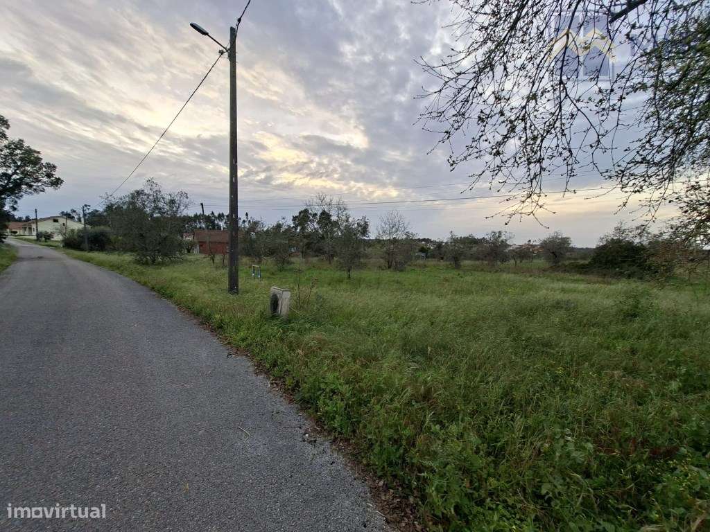 terreno para construção de uma ou 2 moradias - Grande imagem: 2/9