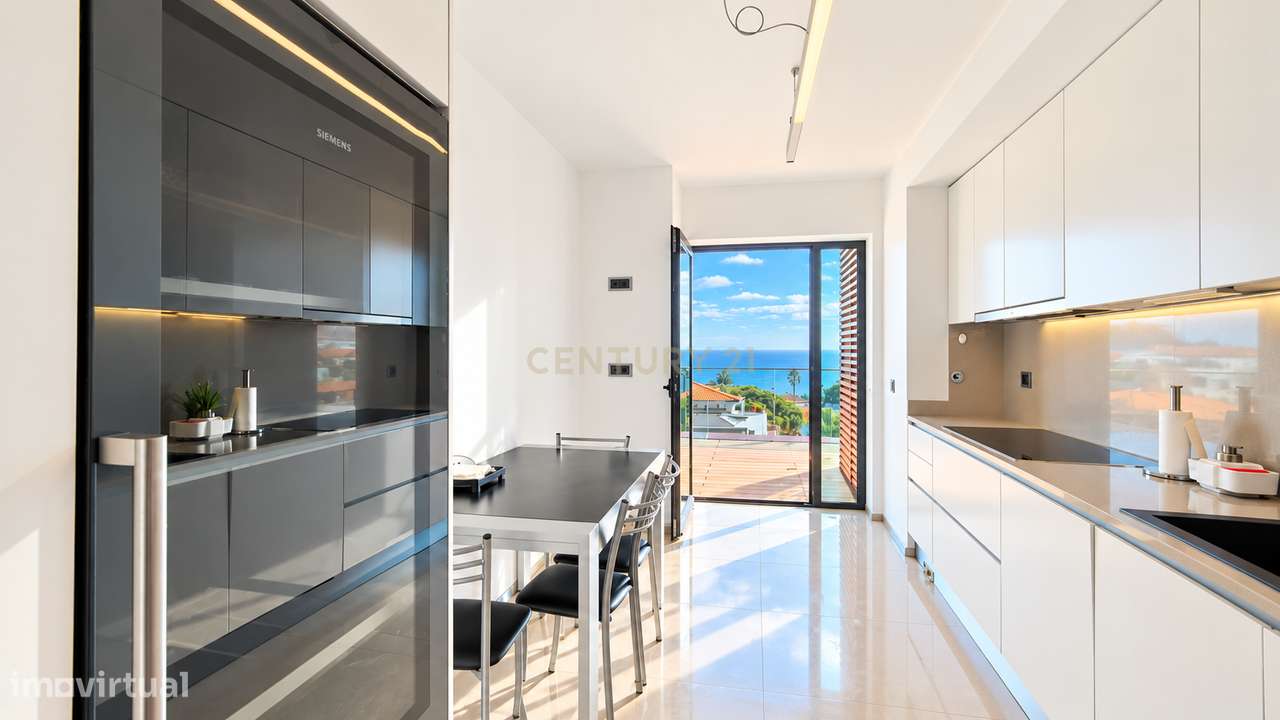 Luxury Property - Apartamento T3 no Edifício Astrolab – Vista Mar, Pis-4