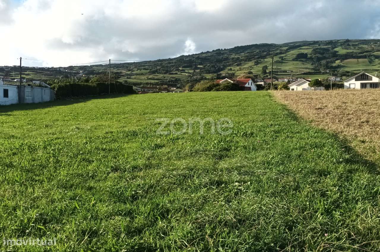 Terreno rústico na Horta - Grande imagem: 4/11