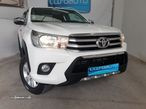 Toyota Hilux 2.4 D-4D 4WD Trial - 5