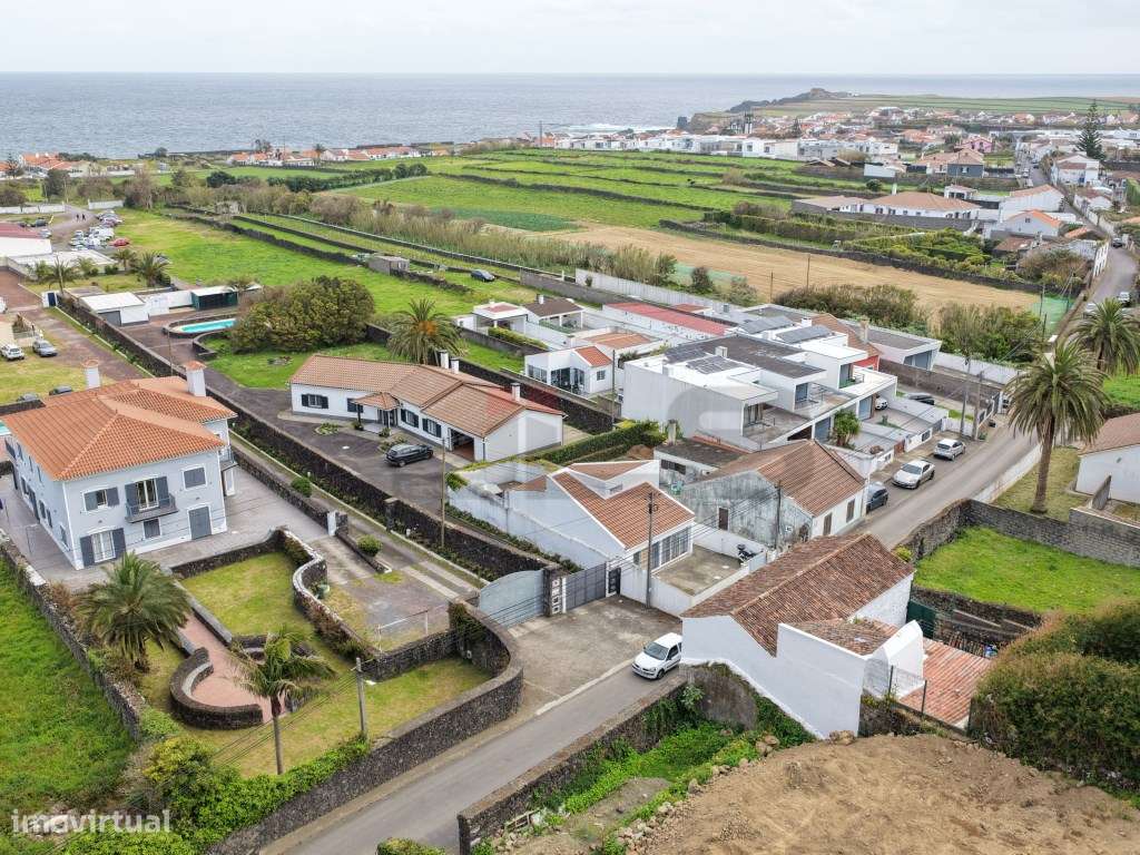 Moradia Térrea em Fenais da Luz: Conforto e Proximidade ao Mar-22