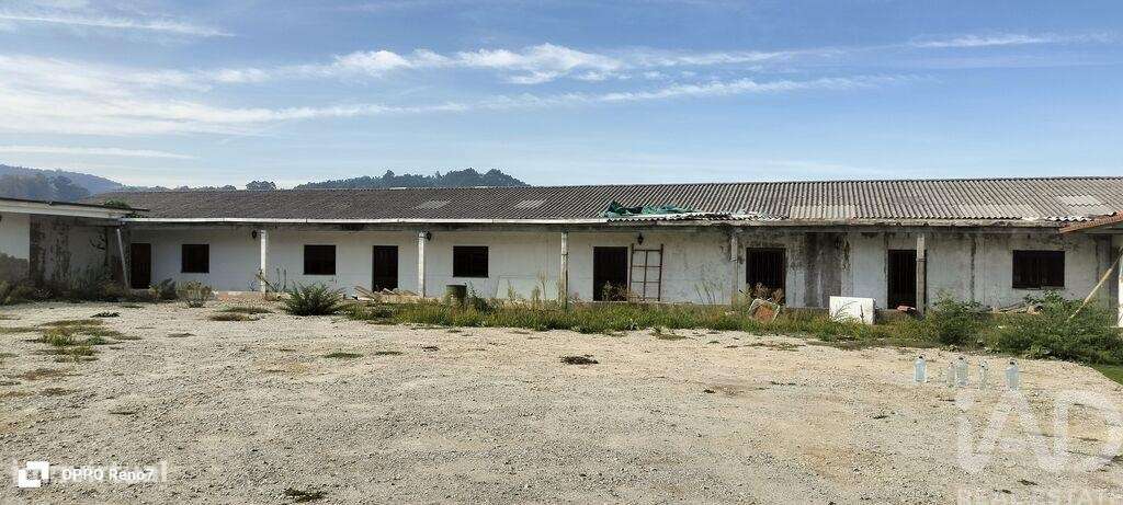 Prédio em Paredes de 560,00 m2 - Grande imagem: 5/28