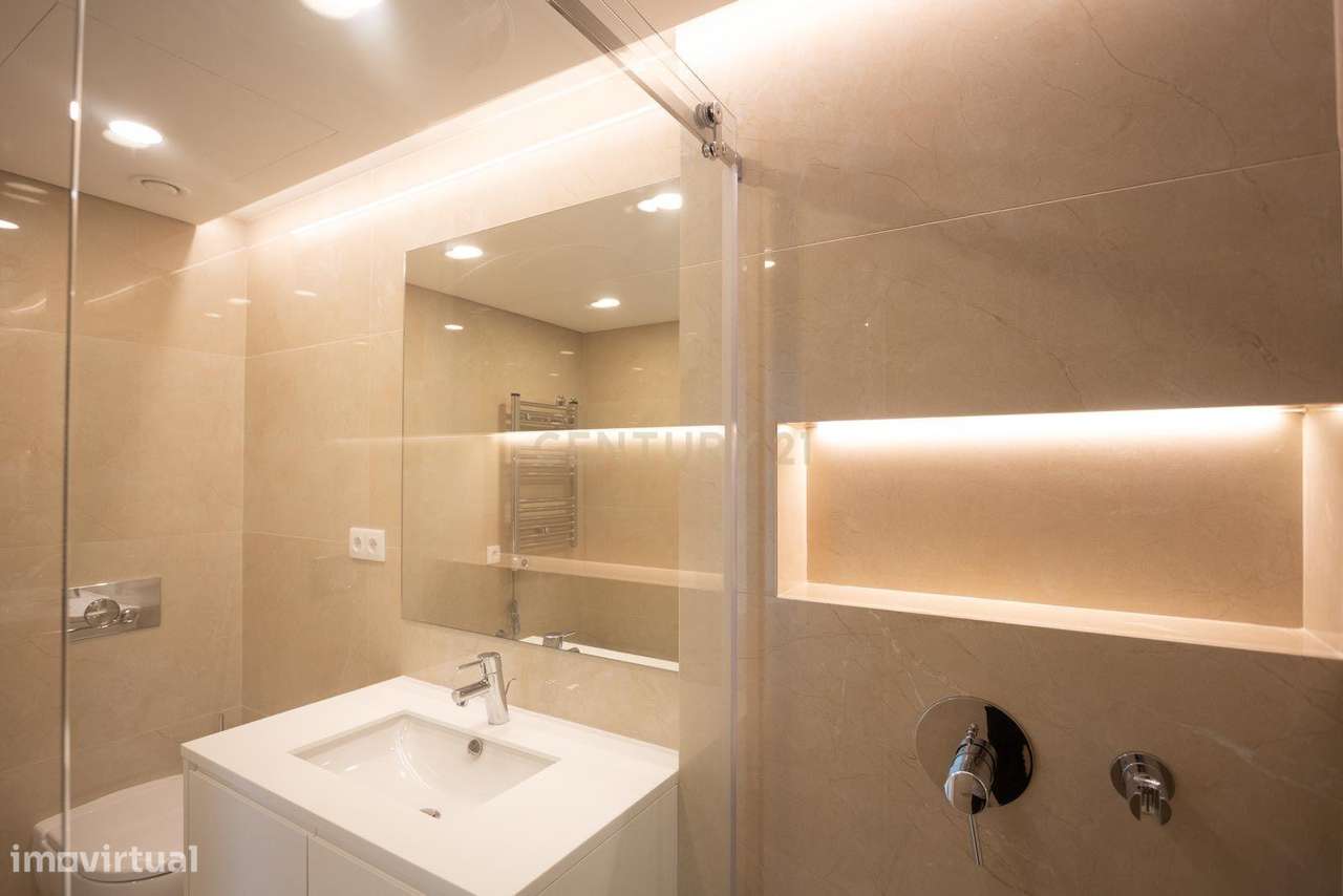 Apartamento T1 com estacionamento e piscina - Areeiro - Grande imagem: 3/15