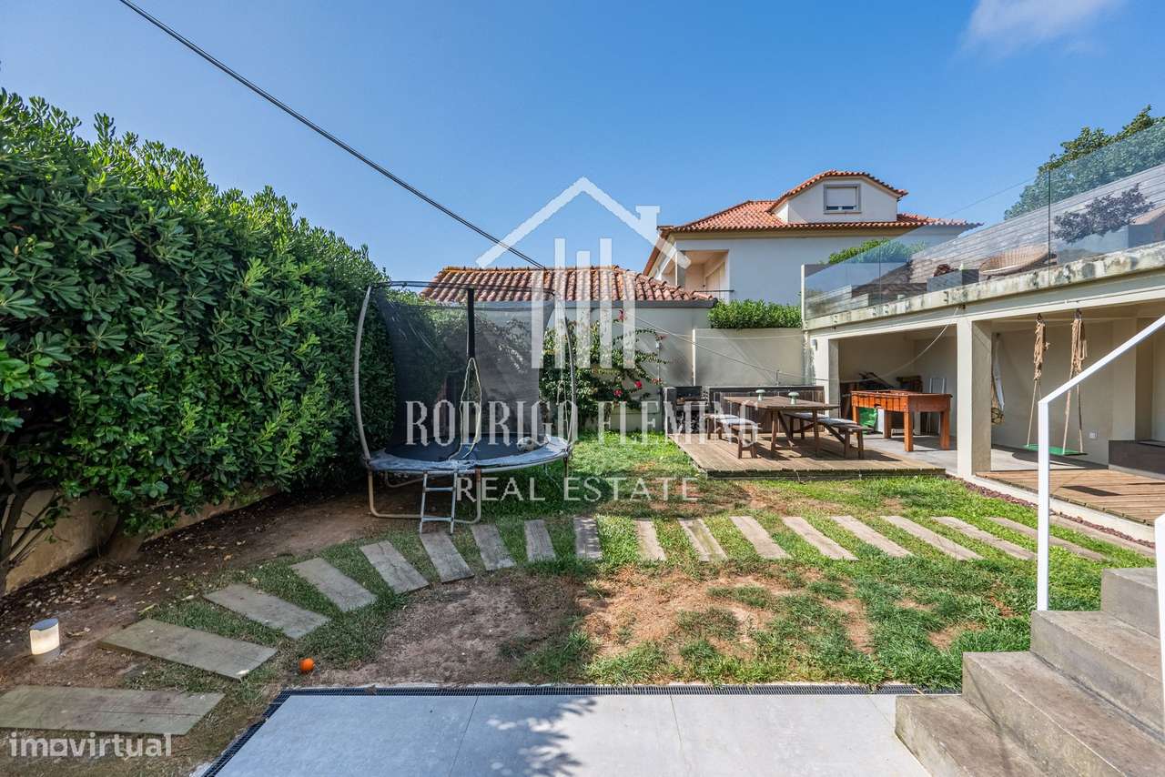 Moradia T4 com Jardim e Vista Mar - MIRAMAR-3