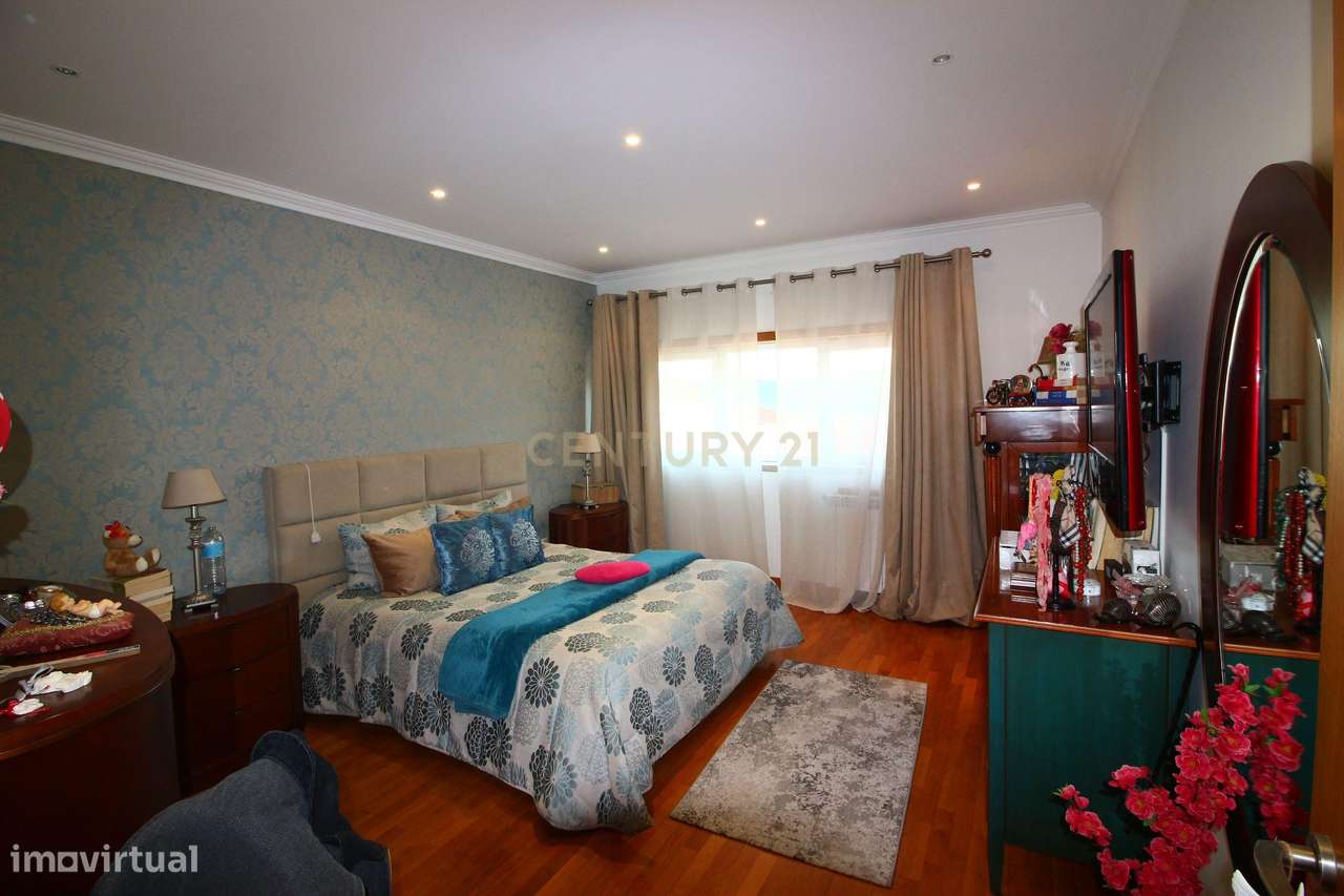 Moradia V4 em Torres Vedras, 566m2 ,vistas excecionais, qualidade e co-11