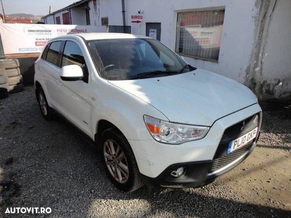 Etrier dreapta spate Mitsubishi ASX 1.8 D 2010 - 2012 Manuala 6 Trepte SUV 4 Usi (366) - 2