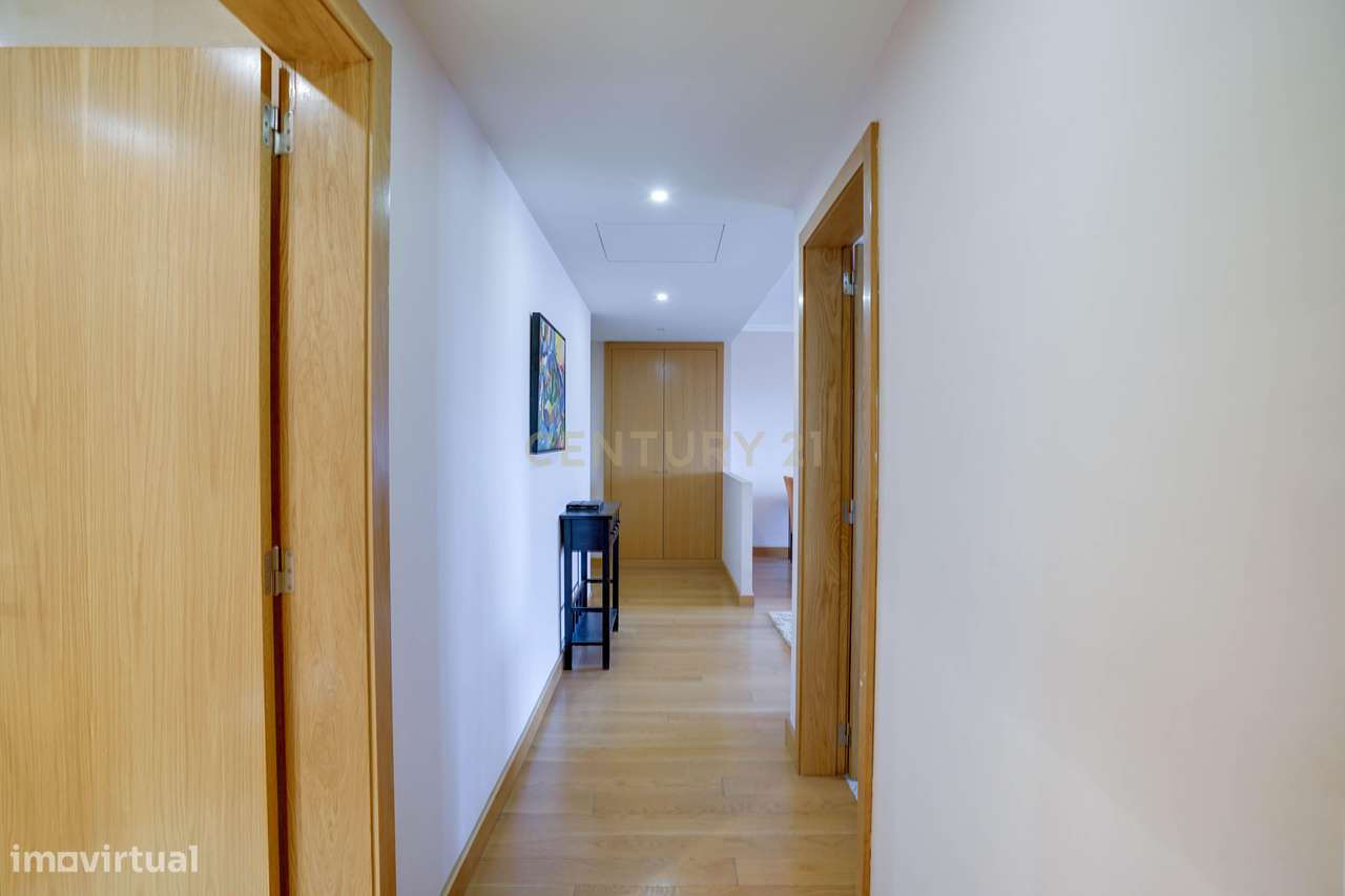 Moderno T1 com Vista para o Rio no Parque das Nações, Lisboa - Grande imagem: 5/28